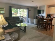 2 Bedrooms, Restaurants, 7 minutes to Weirs!