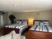 2 Brm/2 bath, Views, Pool w/grills, 3 queen beds