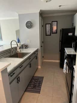 Adorable Studio Condo - Close to everything! - Image 4