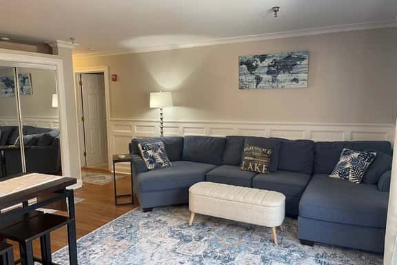 2 Bedroom, Pool, Concerts, Close to Weirs Beach! - Image 1