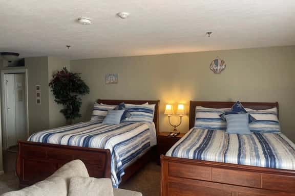 Studio, Pool, restaurants, close to everything! - Image 1