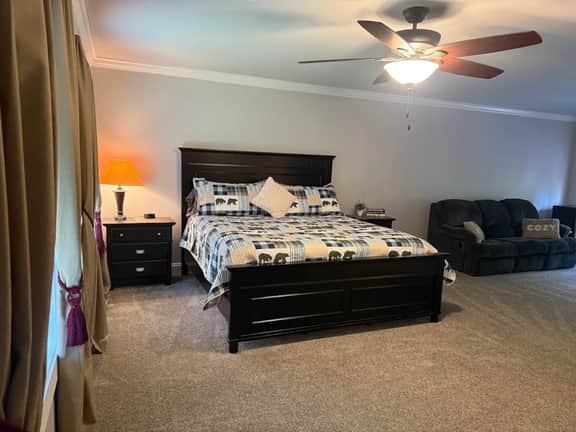 Beautiful Home Minutes from Gunstock & Lake Winni! - Image 4